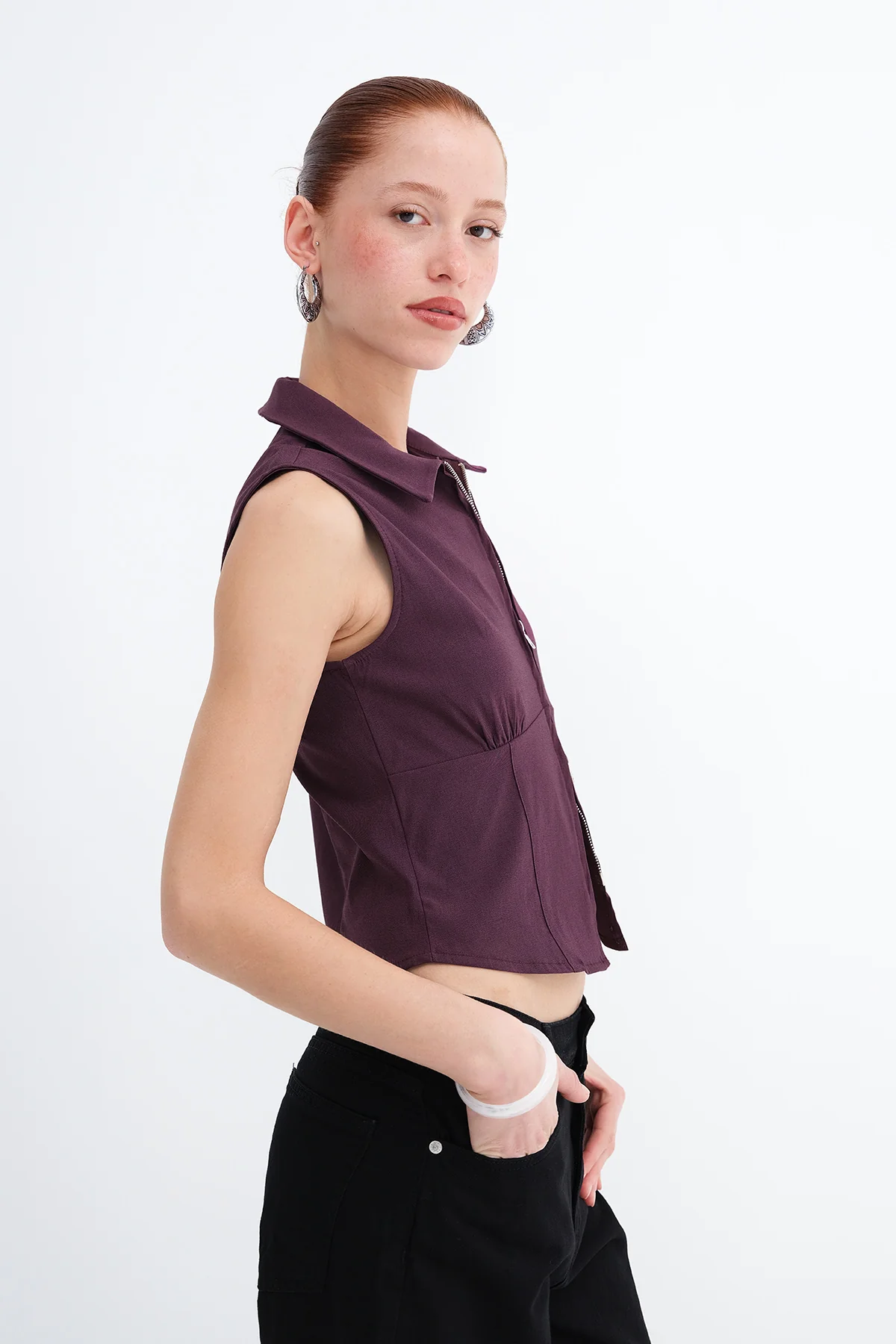 Sleeveless Zip-Up Shirt - Image 13
