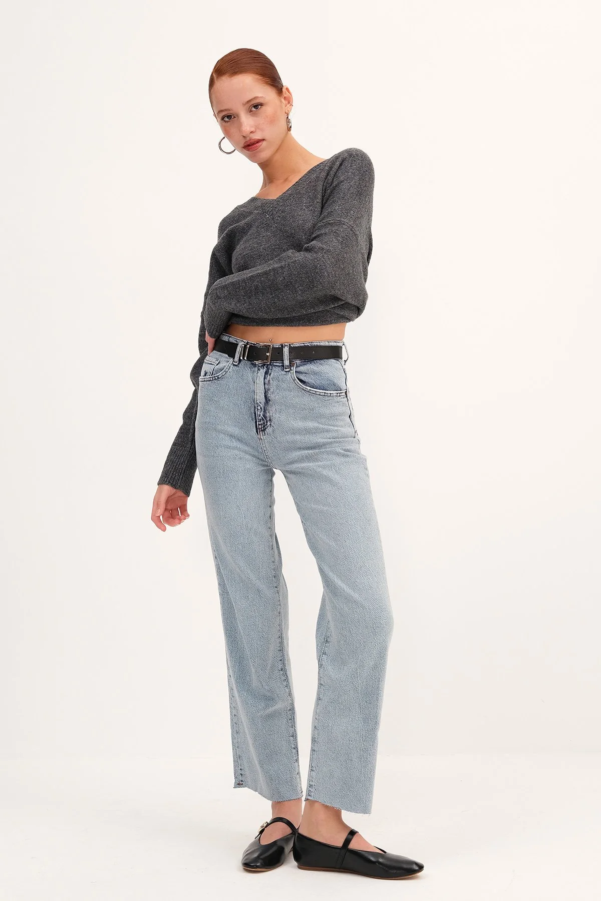 Straight Leg Jeans with Belt - Image 31