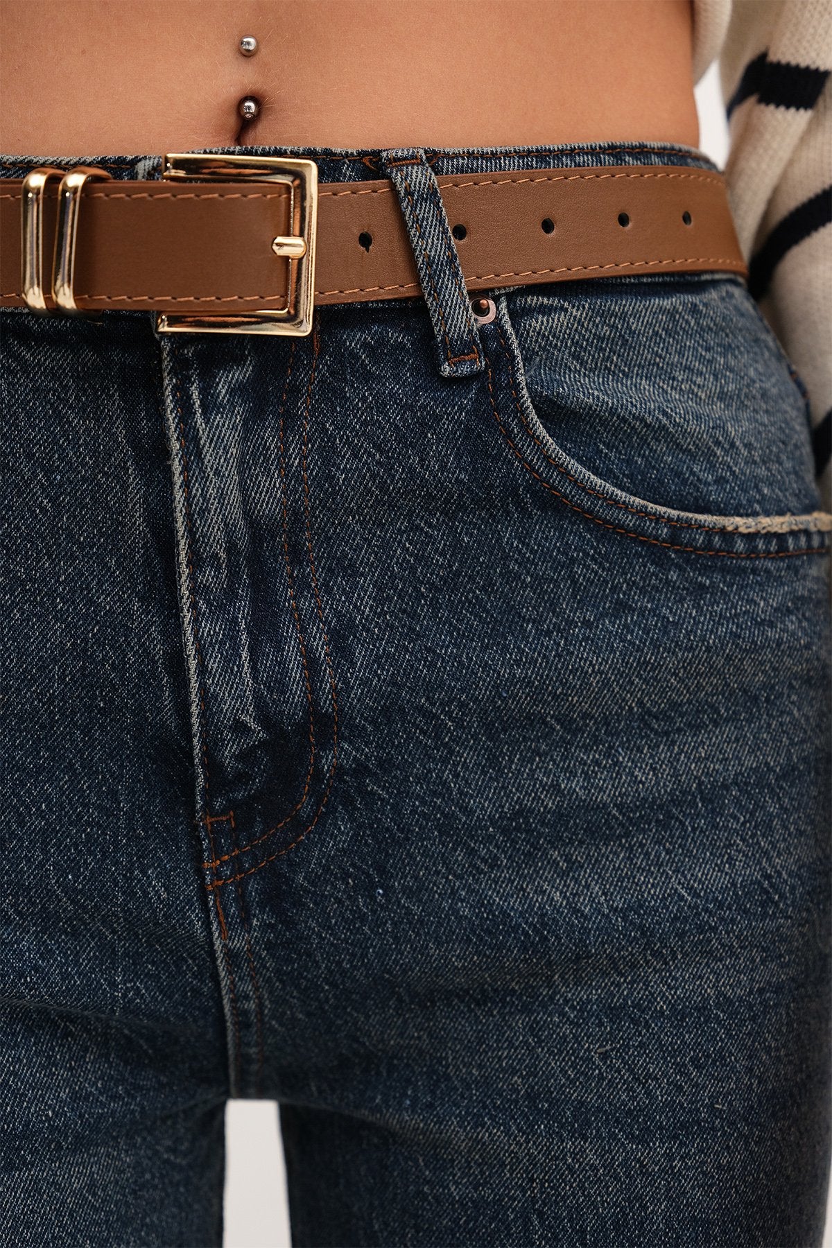 Straight Leg Jeans with Belt - Image 40