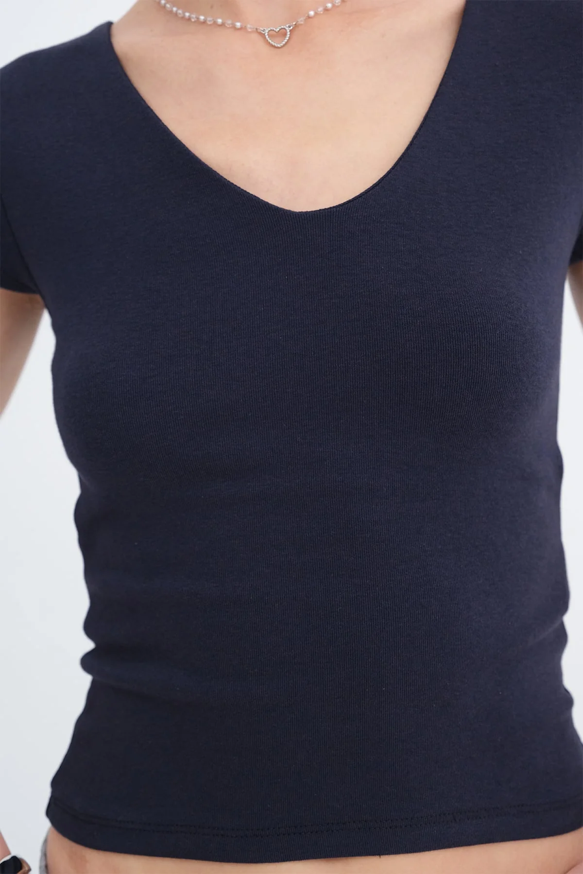 V-Neck Modal T-shirt - Image 16
