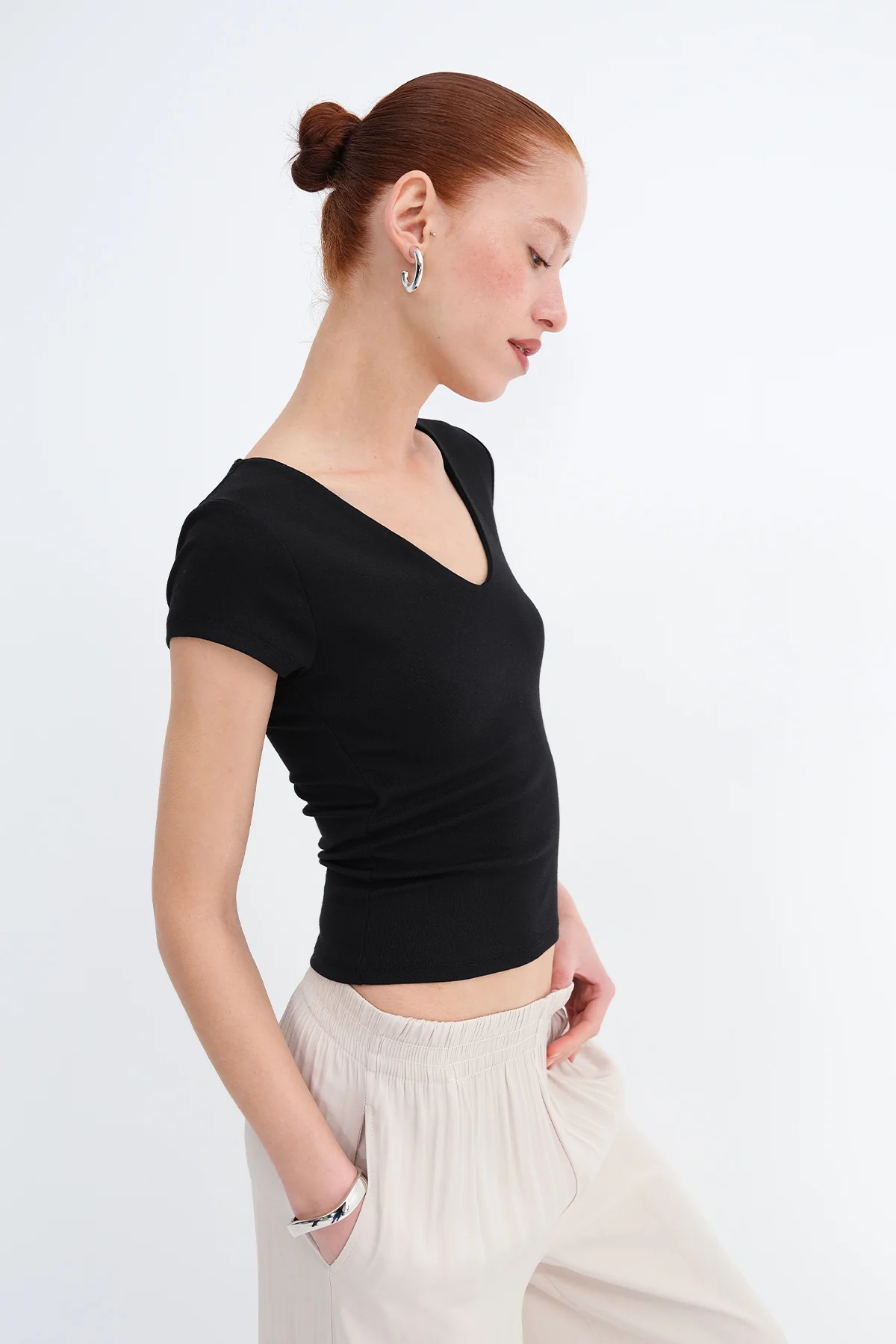 V-Neck Modal T-shirt - Image 26