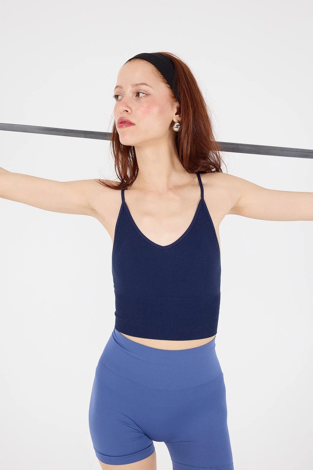 V-Neck Seamless Crop Top - Image 17